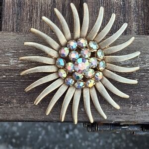 Vintage Style Gold and Iridescent Brooch